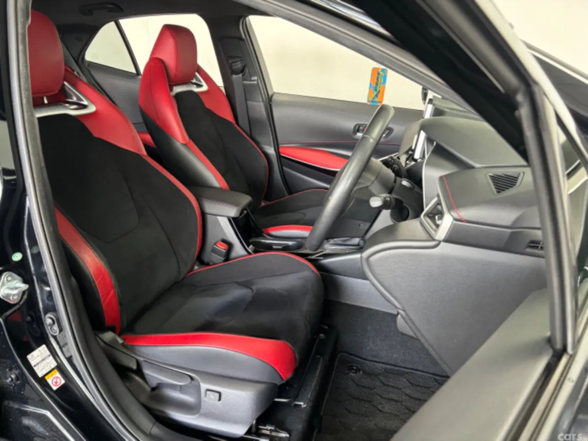 Toyota Corolla Hatchback, Petrol Hybrid, 2019, Black
