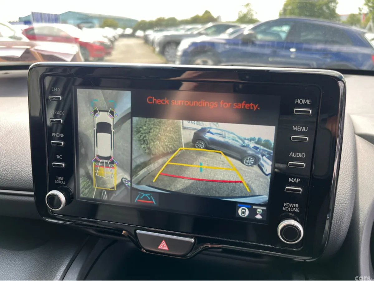 Toyota Yaris Cross SUV, Petrol Hybrid, 2023, White