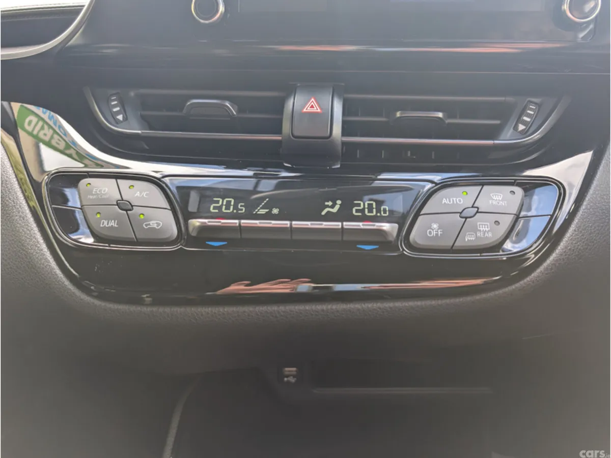 Toyota C-HR SUV, Petrol Hybrid, 2019, White