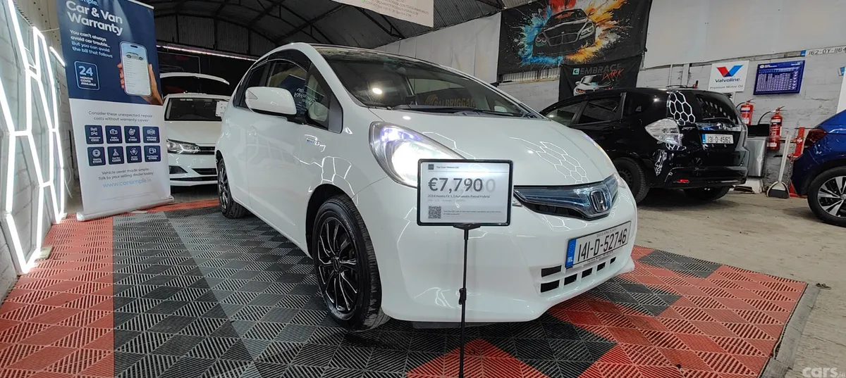 Honda Fit Hatchback, Petrol Hybrid, 2014, White