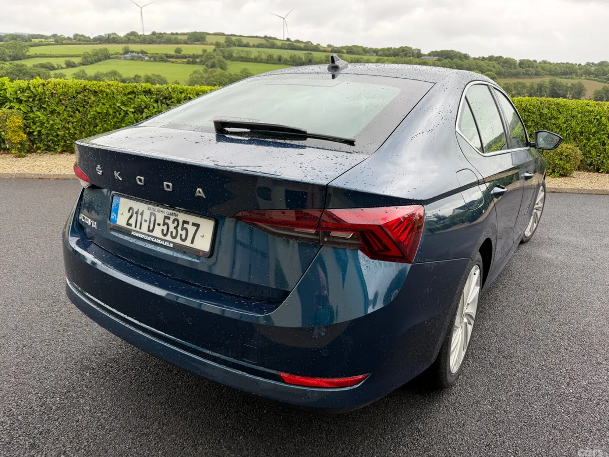 Skoda Octavia Saloon, Diesel, 2021, Blue