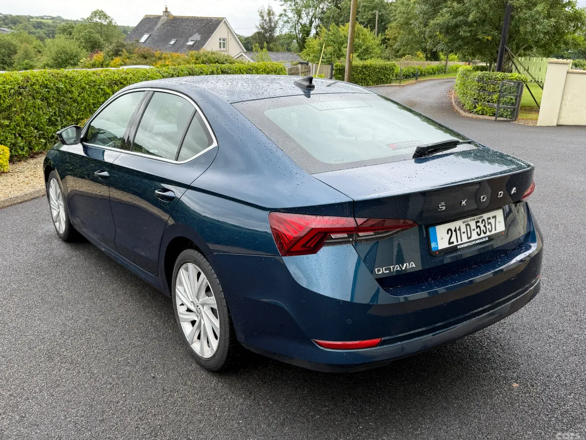 Skoda Octavia Saloon, Diesel, 2021, Blue