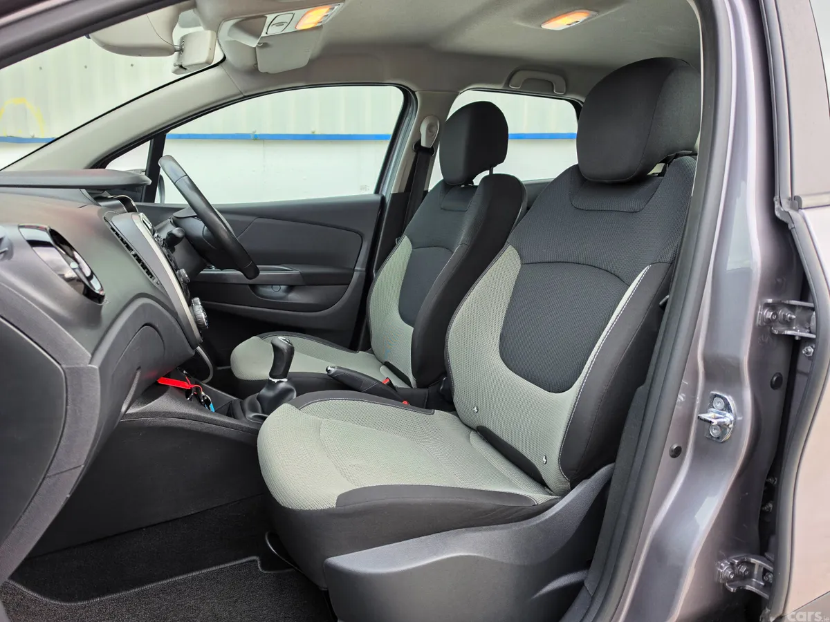 Renault Captur Hatchback, Diesel, 2018, Grey