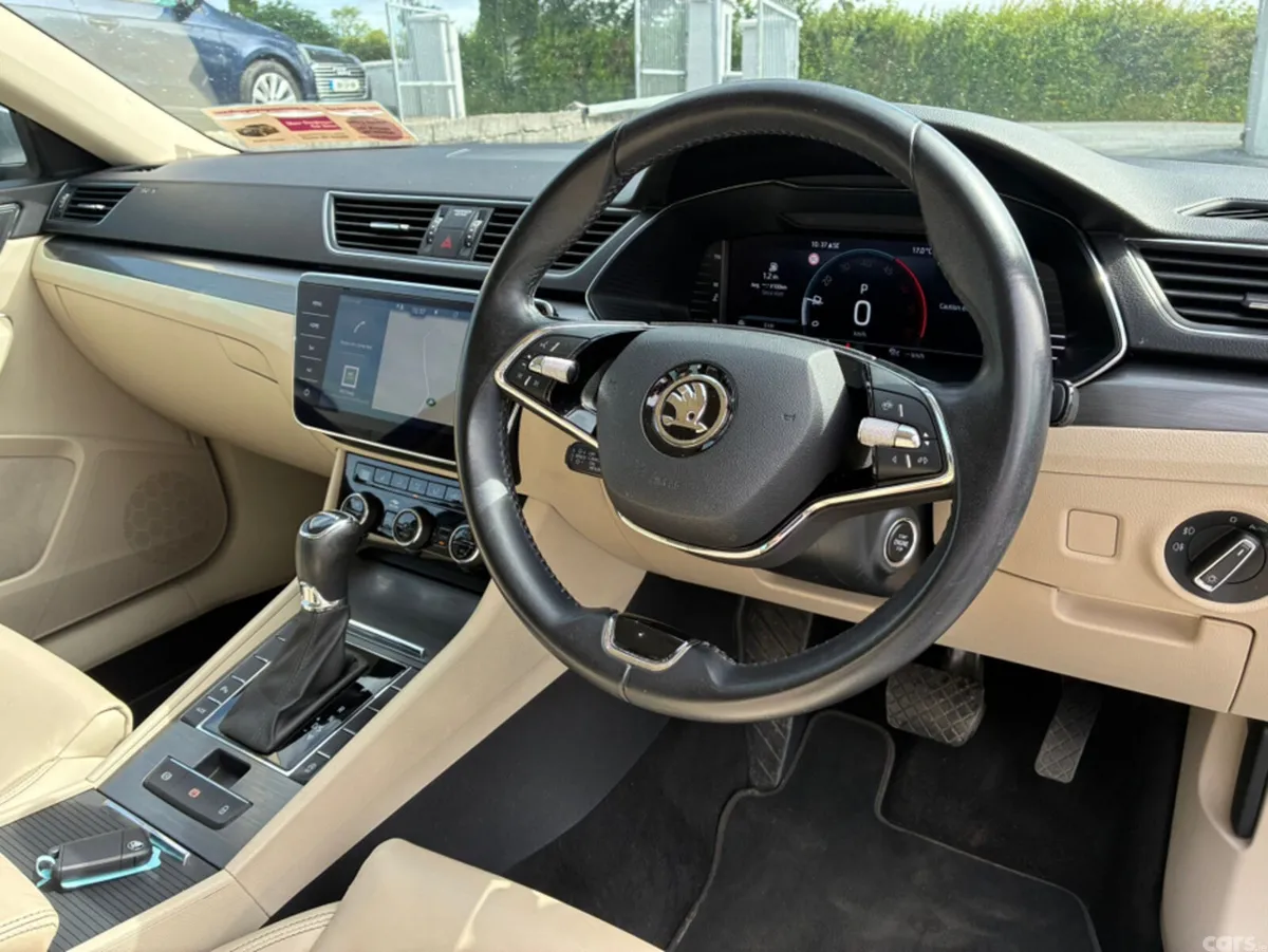 Skoda Superb Hatchback, Diesel, 2023, Grey