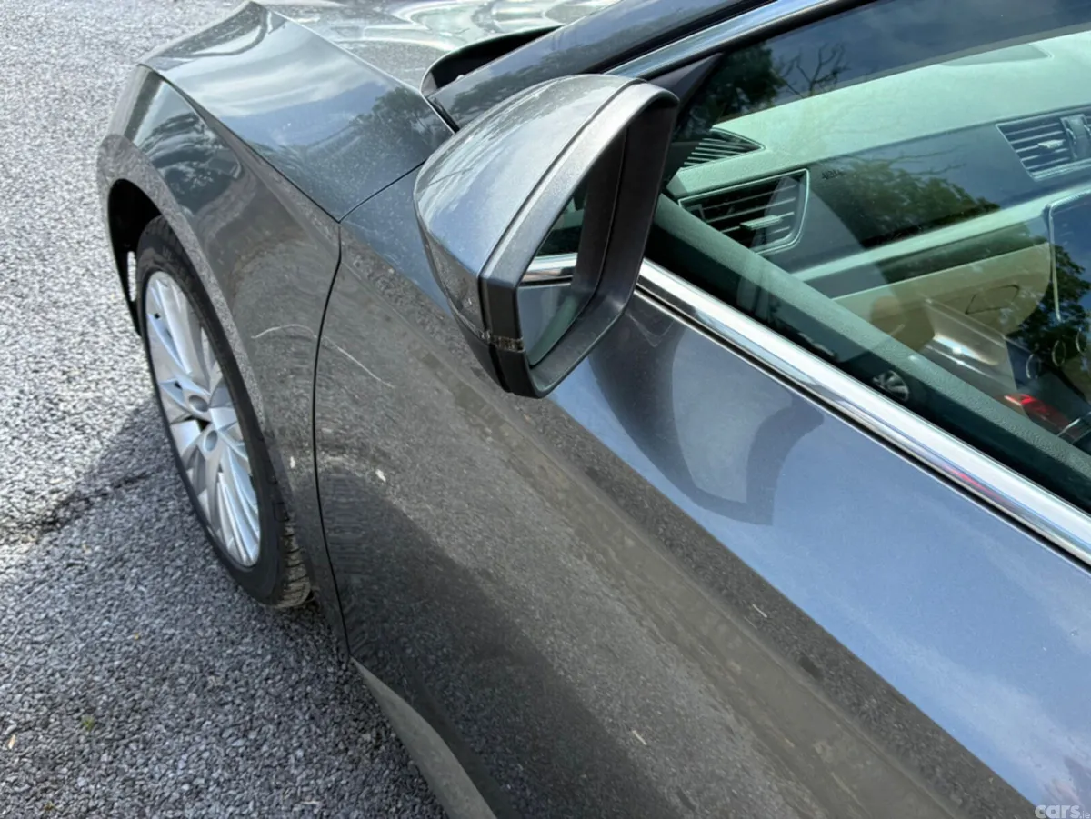 Skoda Superb Hatchback, Diesel, 2023, Grey