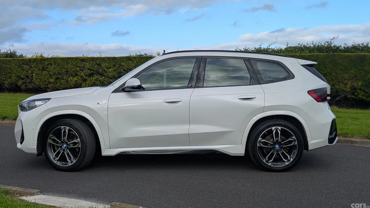 BMW iX1 Estate, Electric, 2023, White