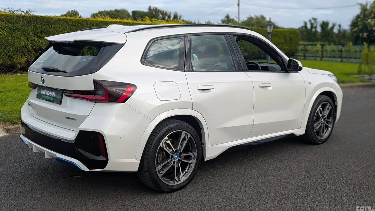 BMW iX1 Estate, Electric, 2023, White