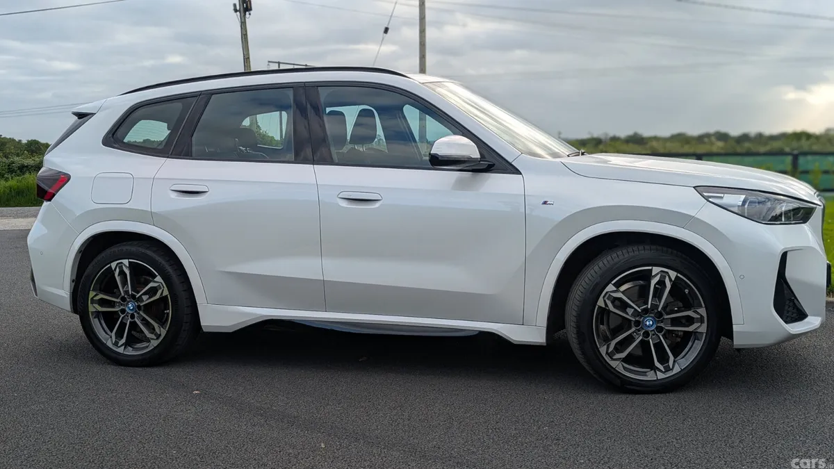 BMW iX1 Estate, Electric, 2023, White