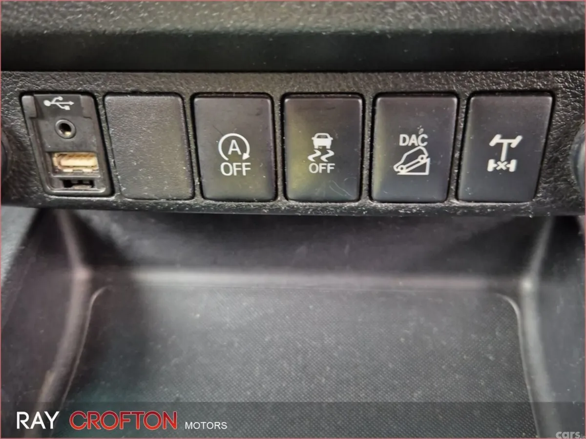 Toyota Hilux MPV, Diesel, 2018, Blue
