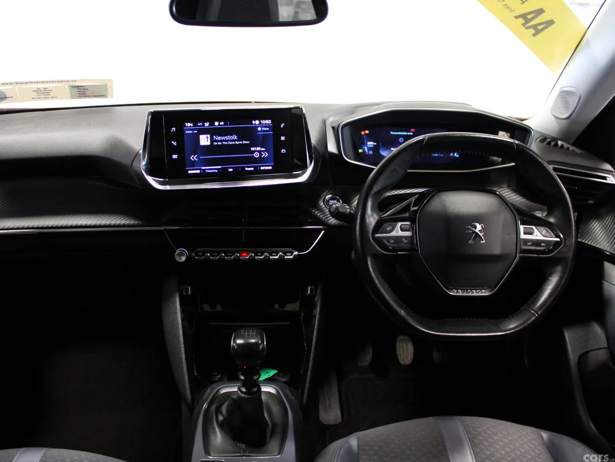 Peugeot 2008 MPV, Diesel, 2020, Red