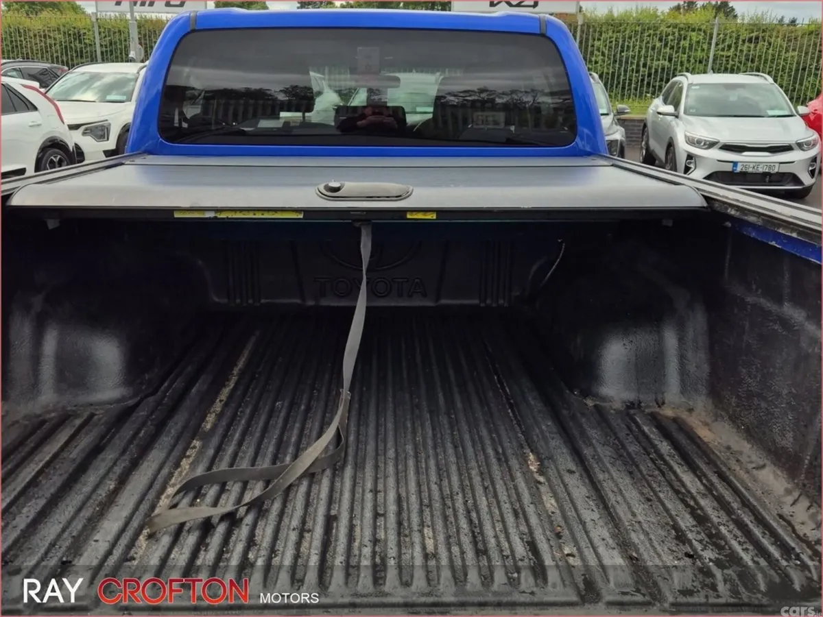 Toyota Hilux MPV, Diesel, 2018, Blue
