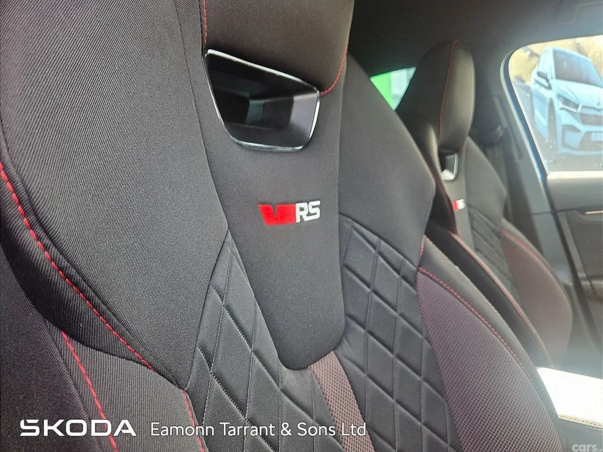 Skoda Octavia Saloon, Diesel, 2021, Blue