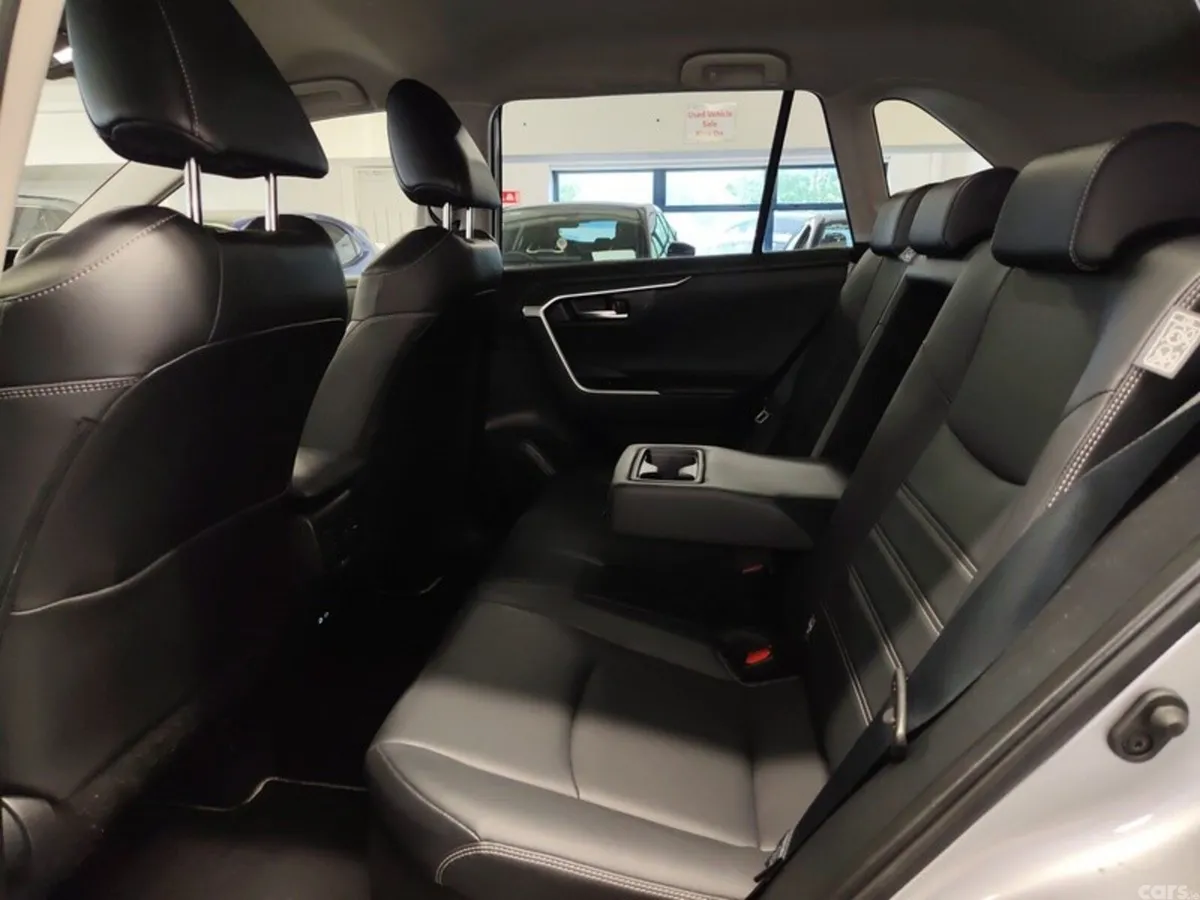 Toyota RAV4 SUV, Petrol Hybrid, 2022, Silver