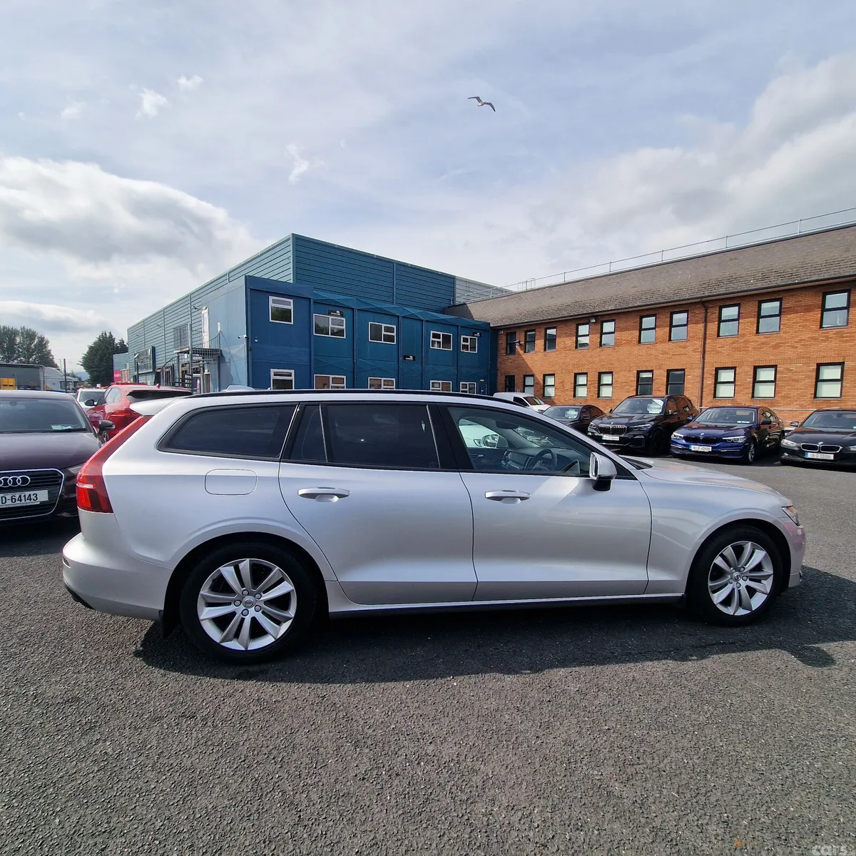 Volvo V60 Estate, Diesel, 2019, Grey