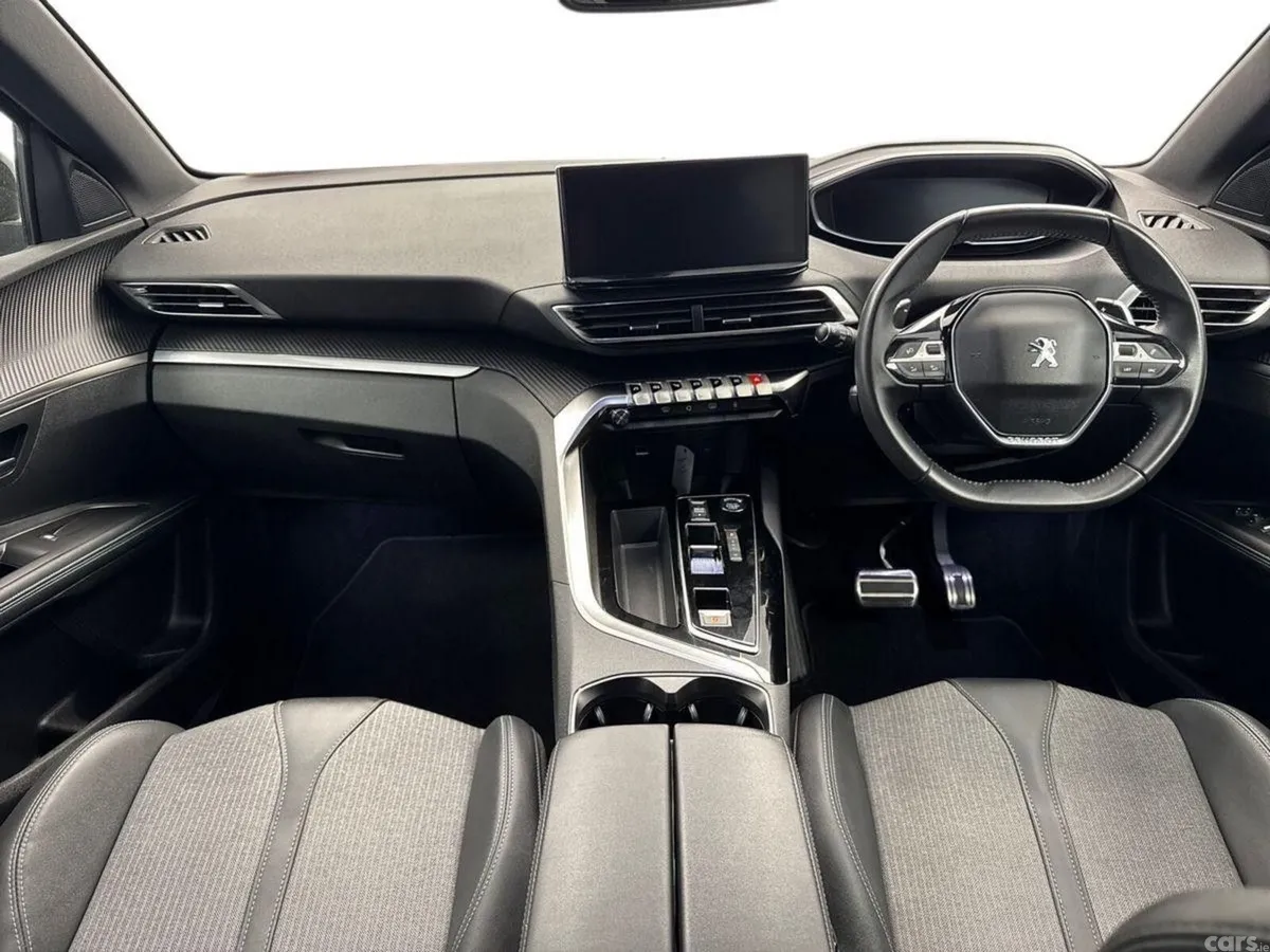 Peugeot 5008 MPV, Diesel, 2024, Blue