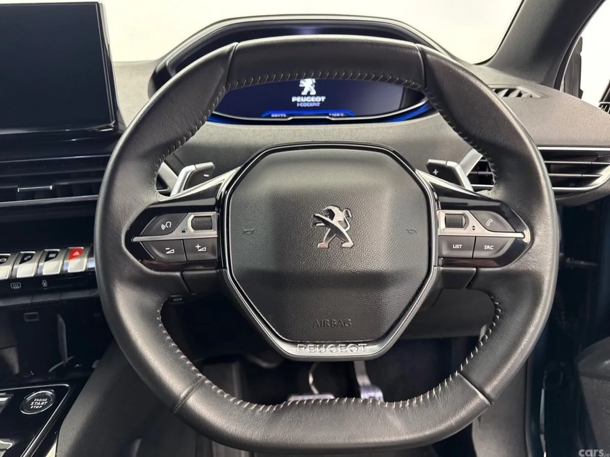 Peugeot 5008 MPV, Diesel, 2024, Blue