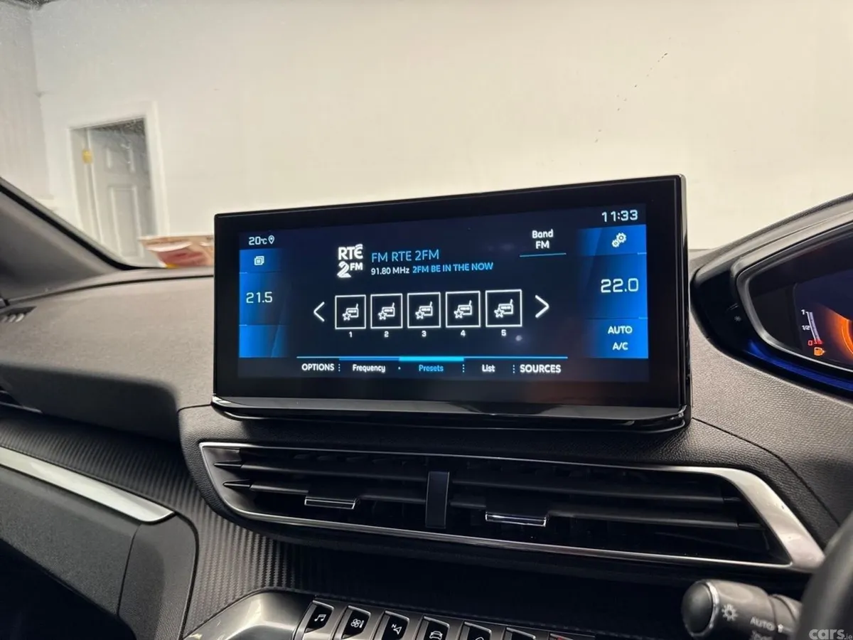 Peugeot 5008 MPV, Diesel, 2024, Blue