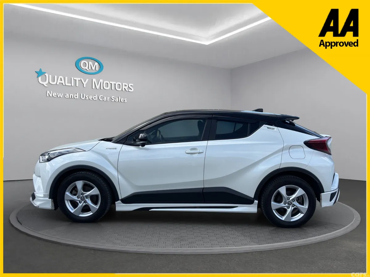 Toyota C-HR SUV, Petrol Hybrid, 2019, White
