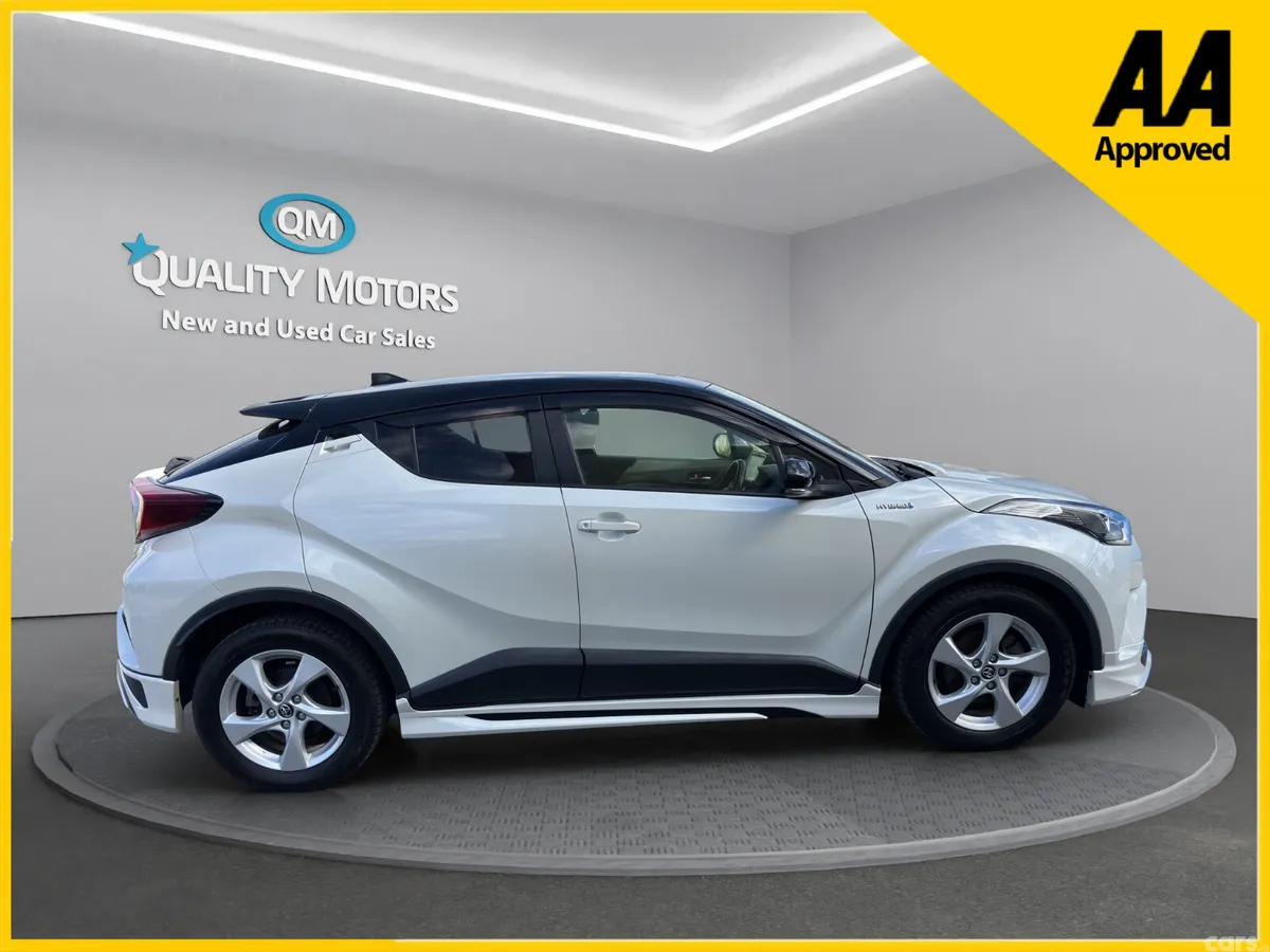 Toyota C-HR SUV, Petrol Hybrid, 2019, White