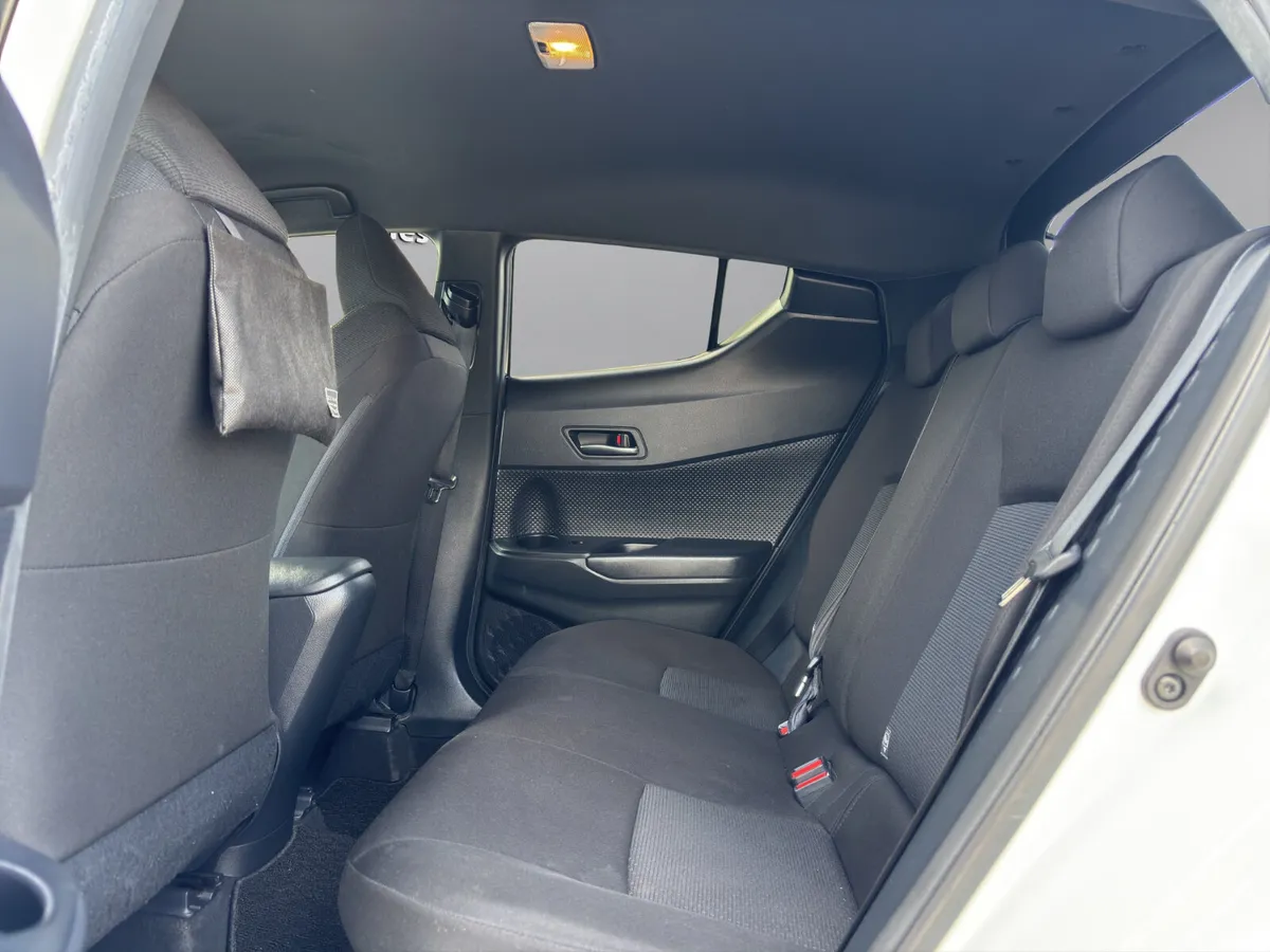 Toyota C-HR SUV, Petrol Hybrid, 2019, White