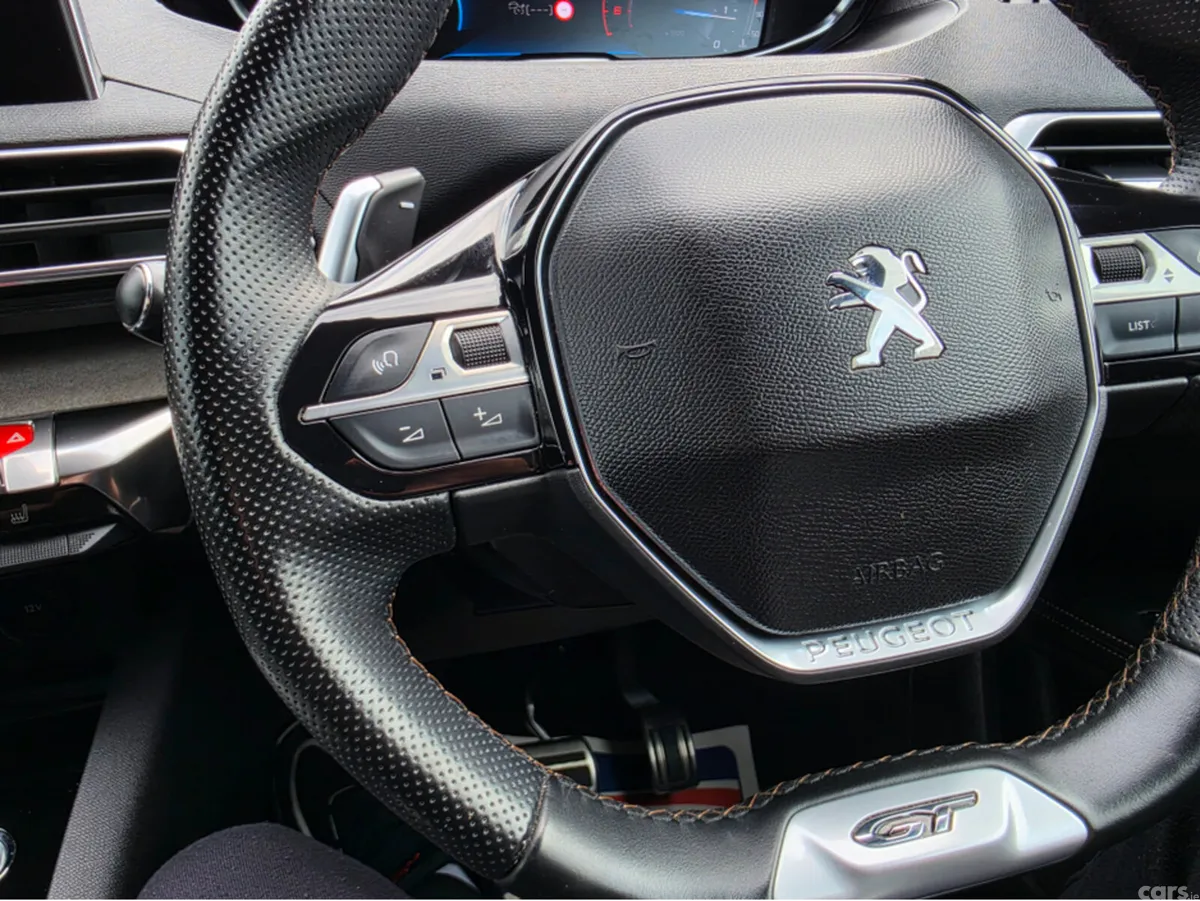 Peugeot 5008 MPV, Diesel, 2021, Orange