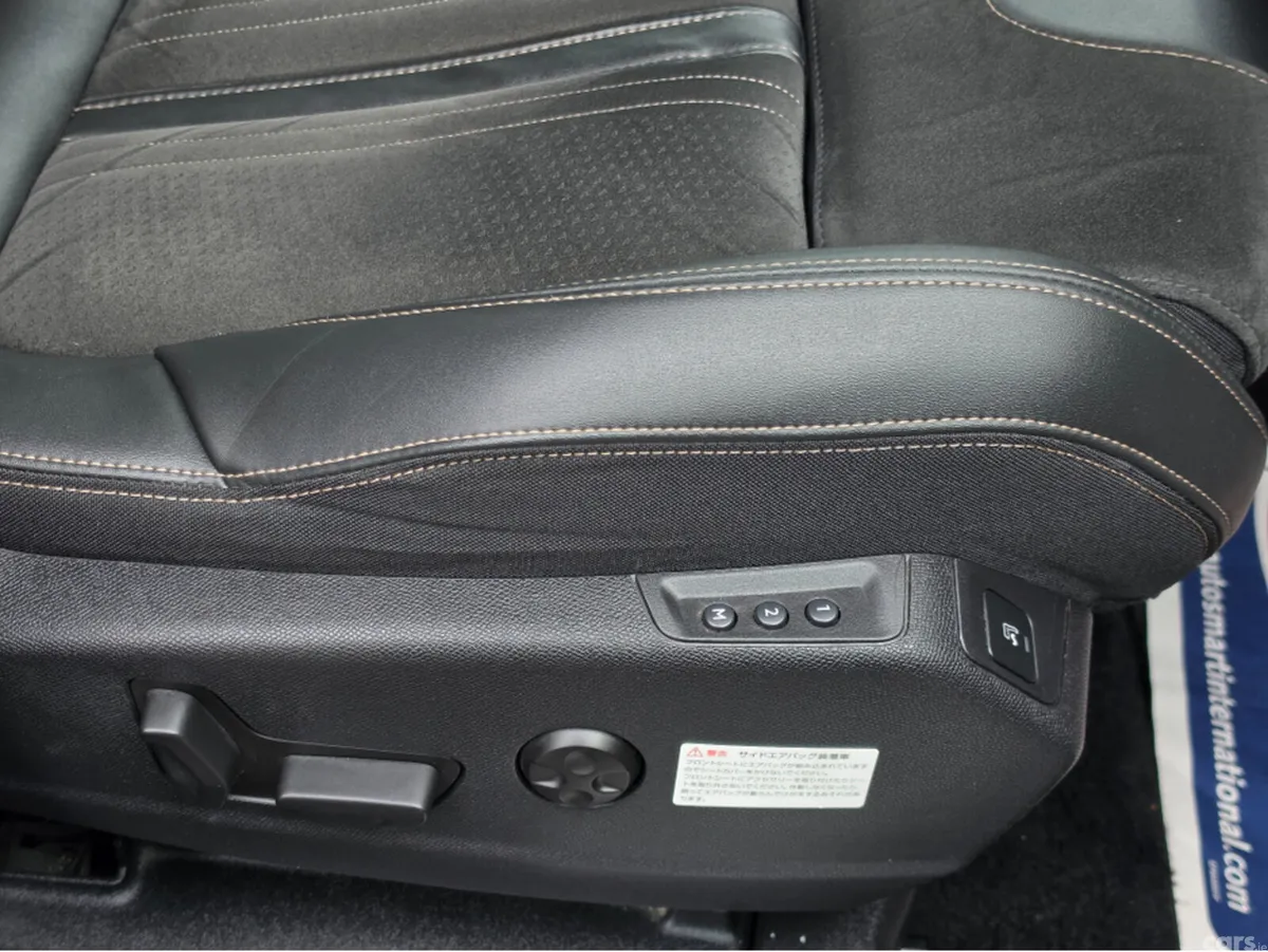 Peugeot 5008 MPV, Diesel, 2021, Orange