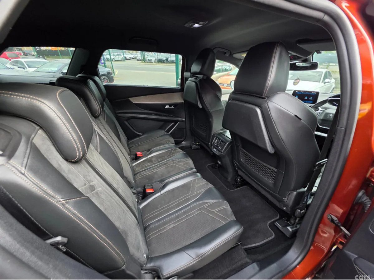Peugeot 5008 MPV, Diesel, 2021, Orange
