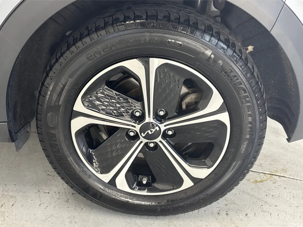 Kia XCeed Hatchback, Petrol Plug-in Hybrid, 2024, Grey
