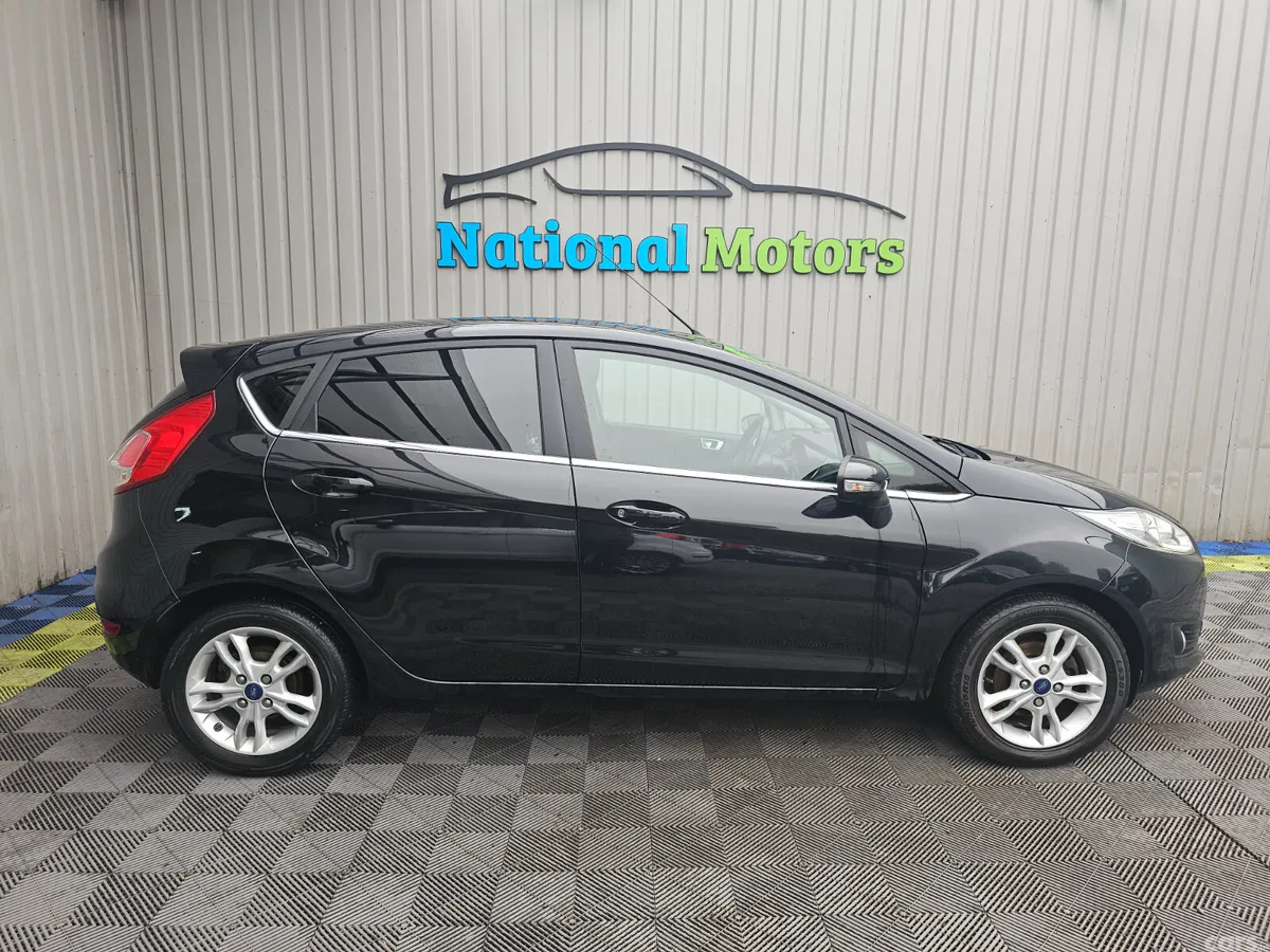 Ford Fiesta Hatchback, Petrol, 2017, Black