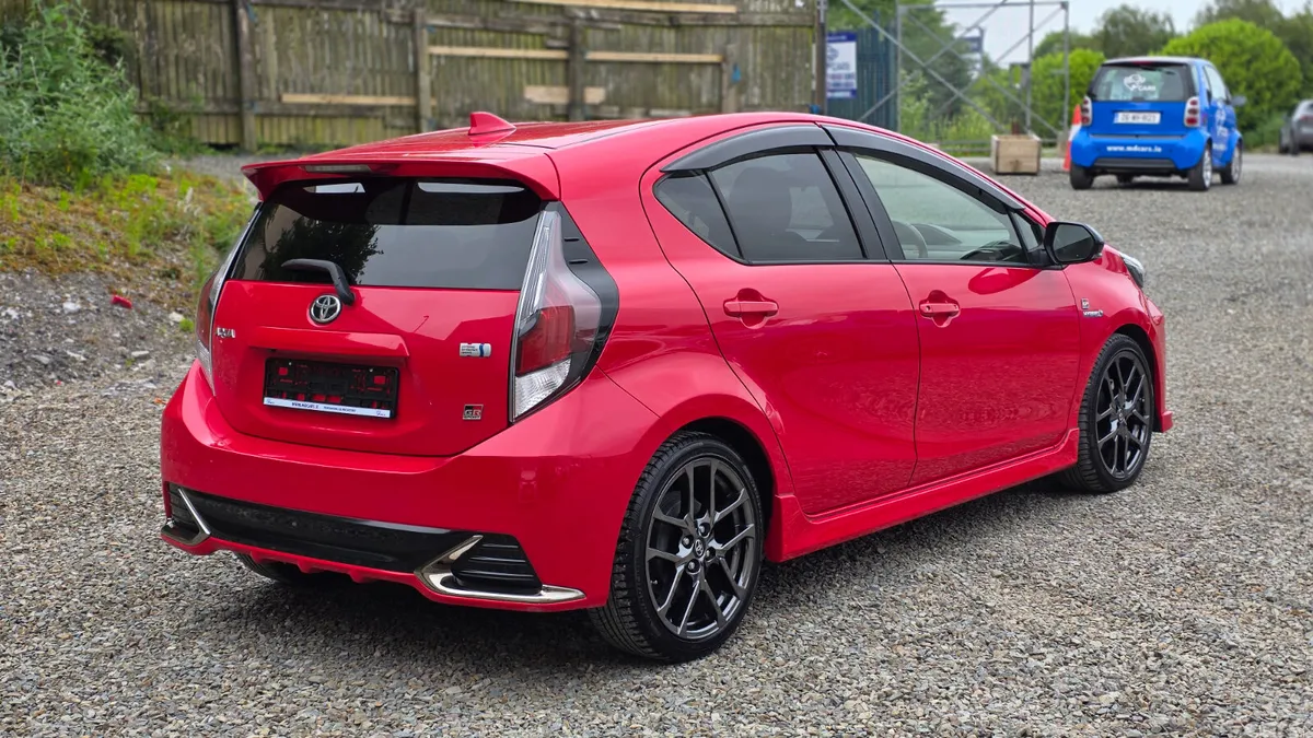 Toyota Aqua Hatchback, Petrol Hybrid, 2019, Red
