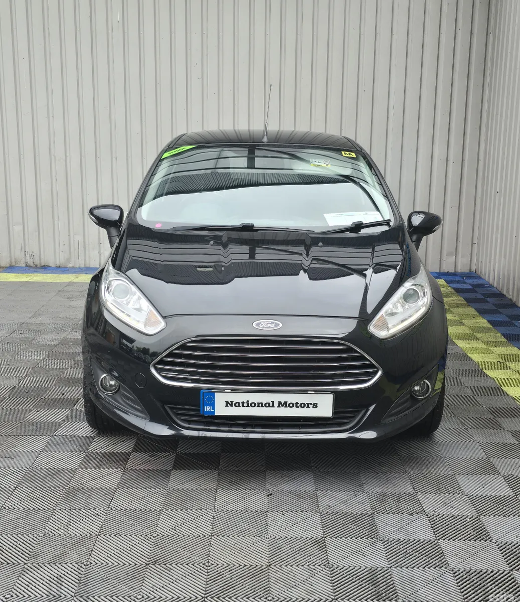 Ford Fiesta Hatchback, Petrol, 2017, Black