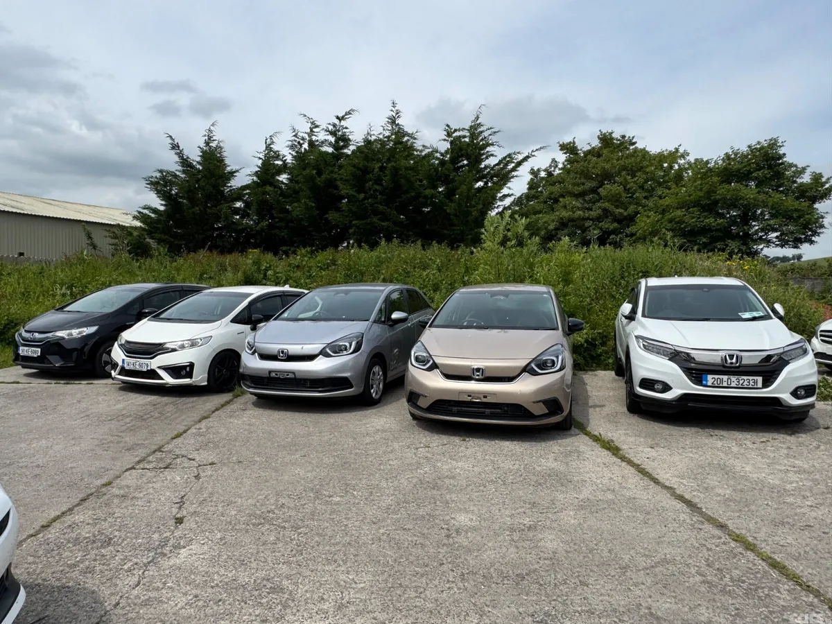 Toyota Vitz Hatchback, Petrol Hybrid, 2018, Red