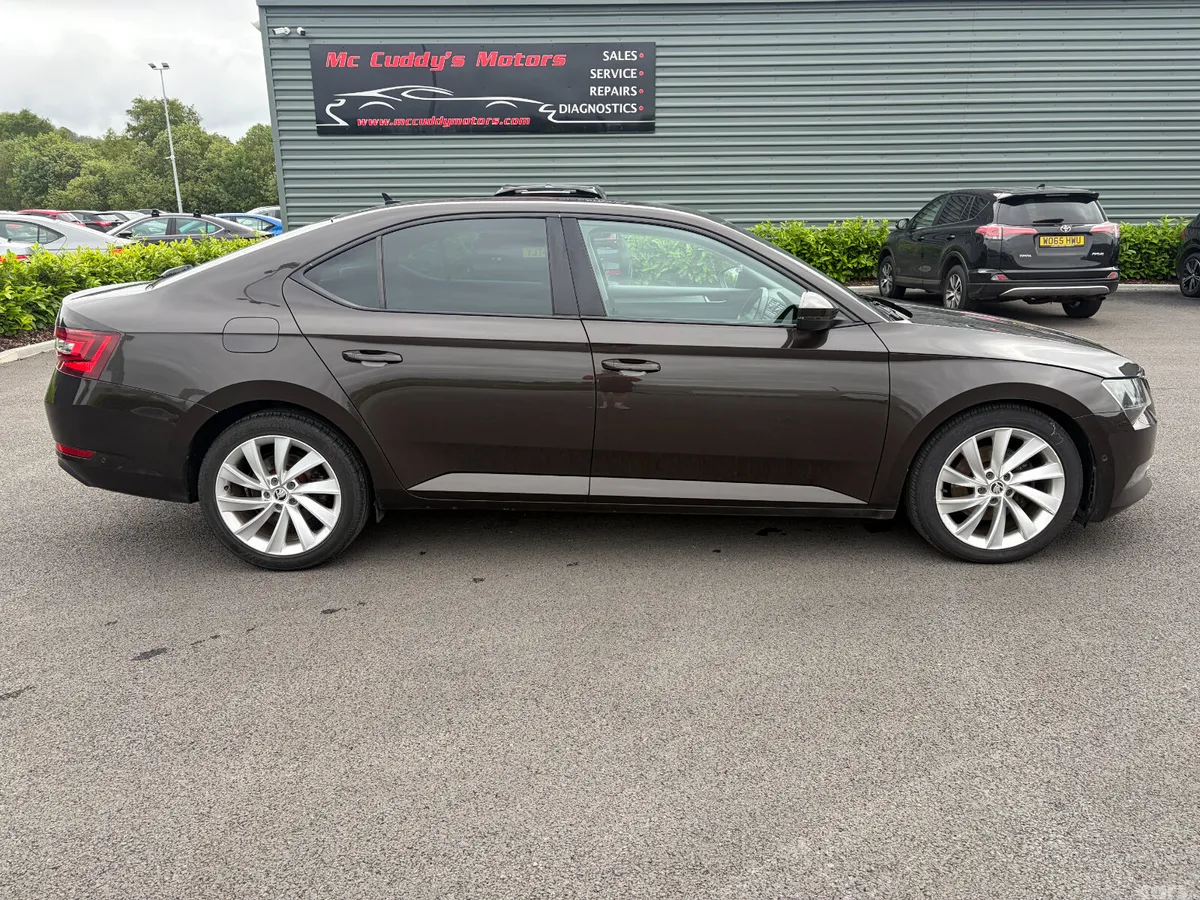 Skoda Superb Hatchback, Diesel, 2016, Brown