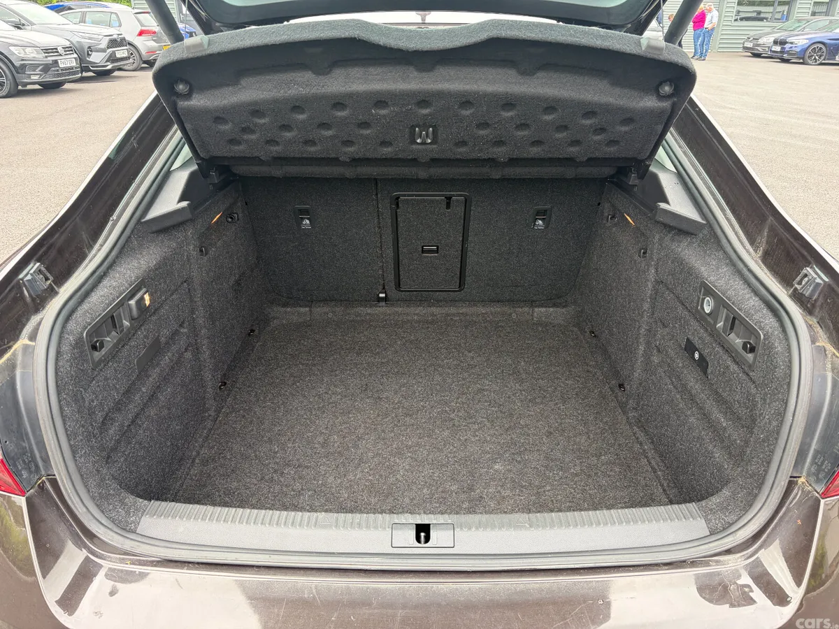 Skoda Superb Hatchback, Diesel, 2016, Brown