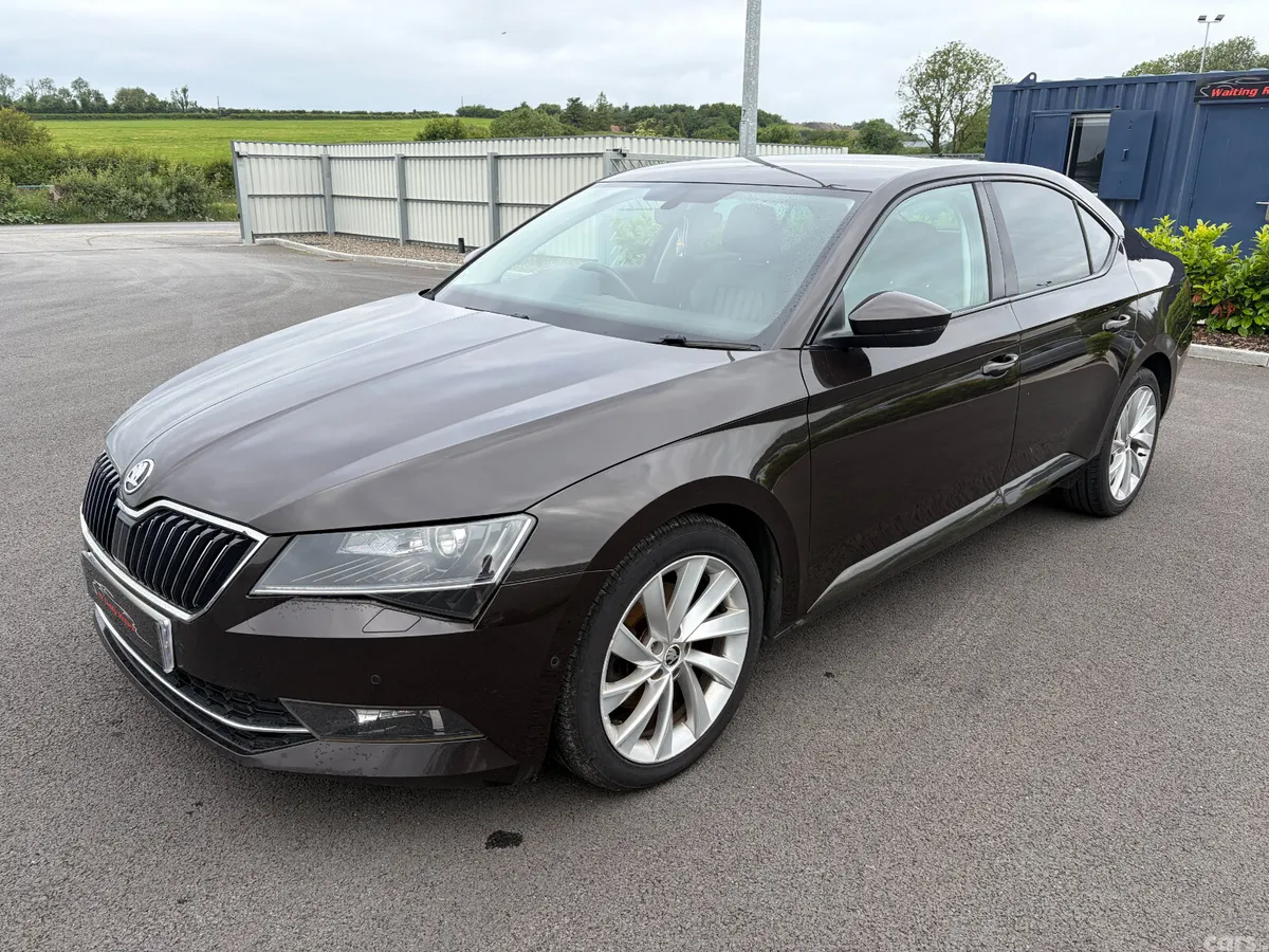 Skoda Superb Hatchback, Diesel, 2016, Brown