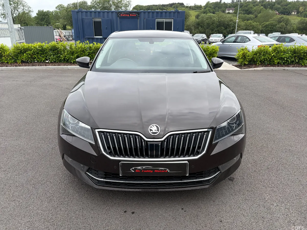 Skoda Superb Hatchback, Diesel, 2016, Brown