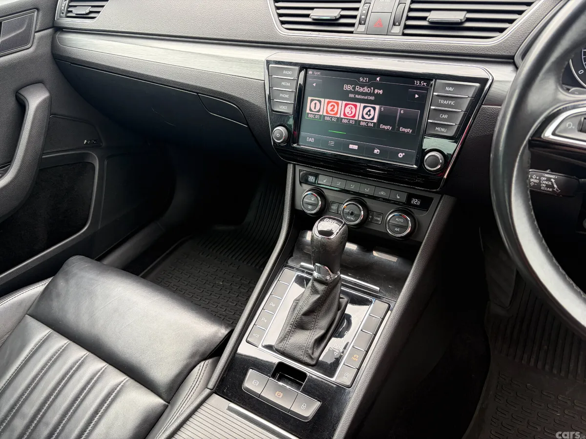 Skoda Superb Hatchback, Diesel, 2016, Brown