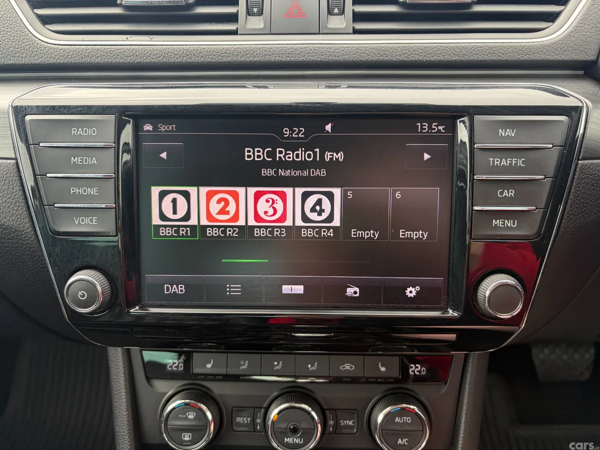 Skoda Superb Hatchback, Diesel, 2016, Brown