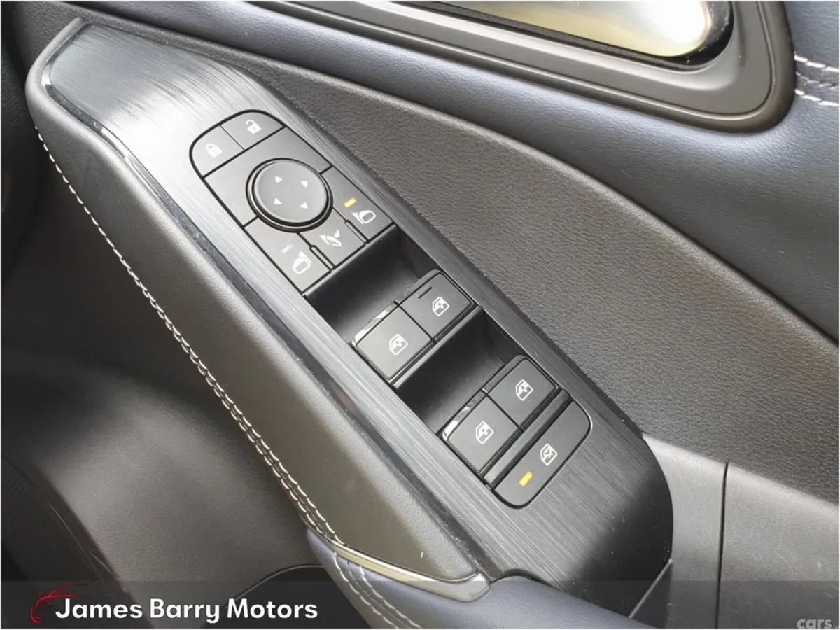 Nissan Qashqai MPV, Petrol, 2022, Grey