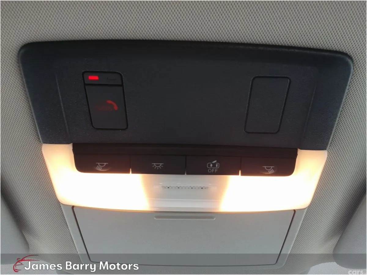 Nissan Qashqai MPV, Petrol, 2022, Grey