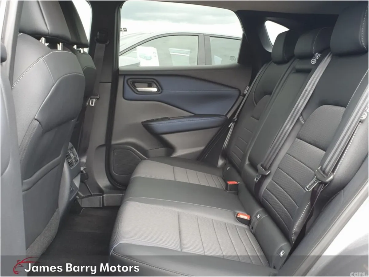Nissan Qashqai MPV, Petrol, 2022, Grey