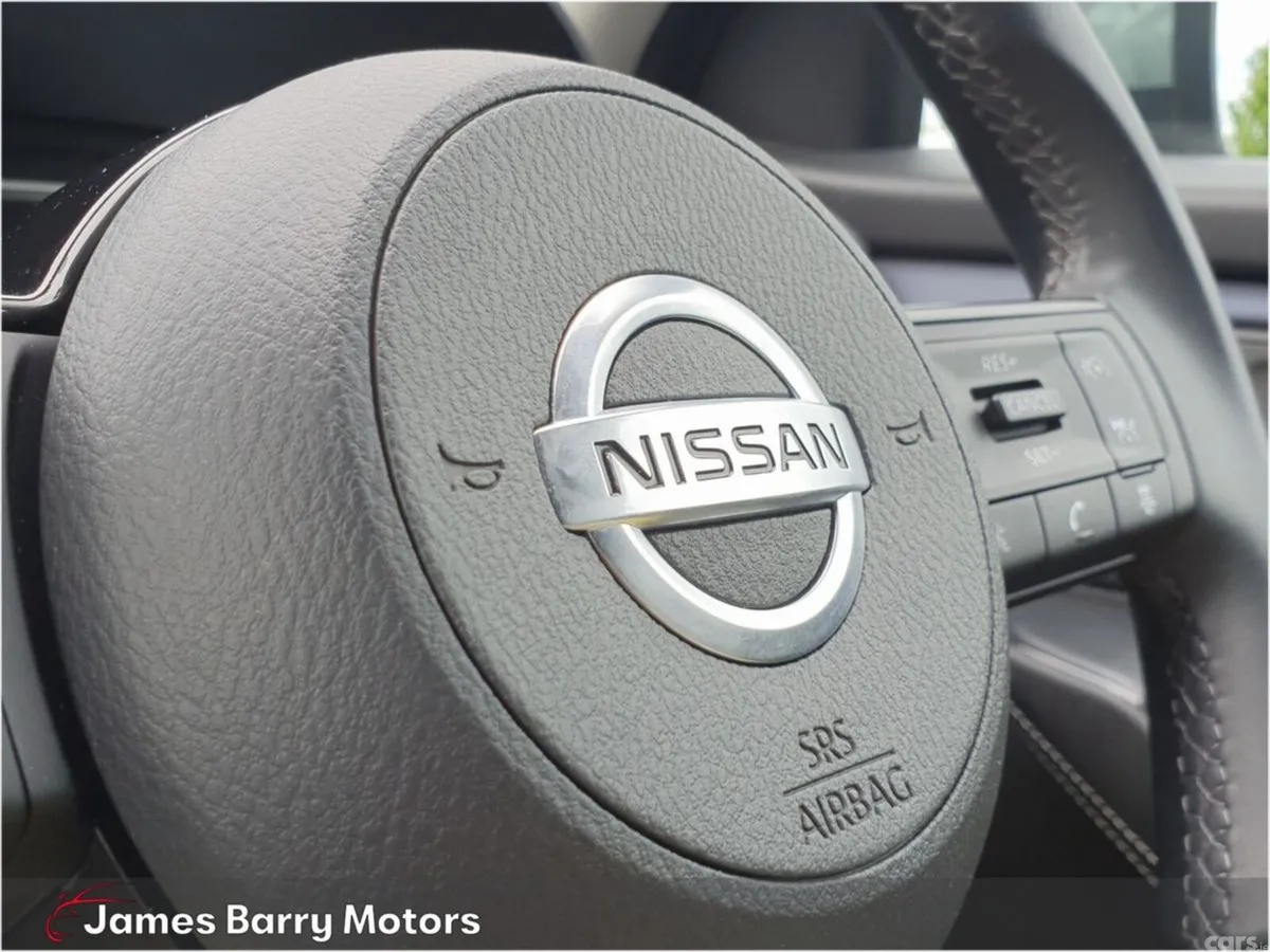 Nissan Qashqai MPV, Petrol, 2022, Grey