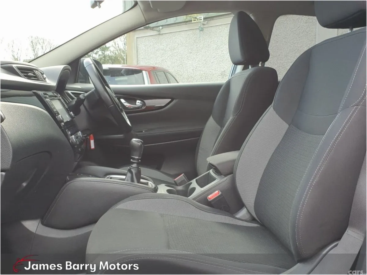 Nissan Qashqai MPV, Diesel, 2018, Grey