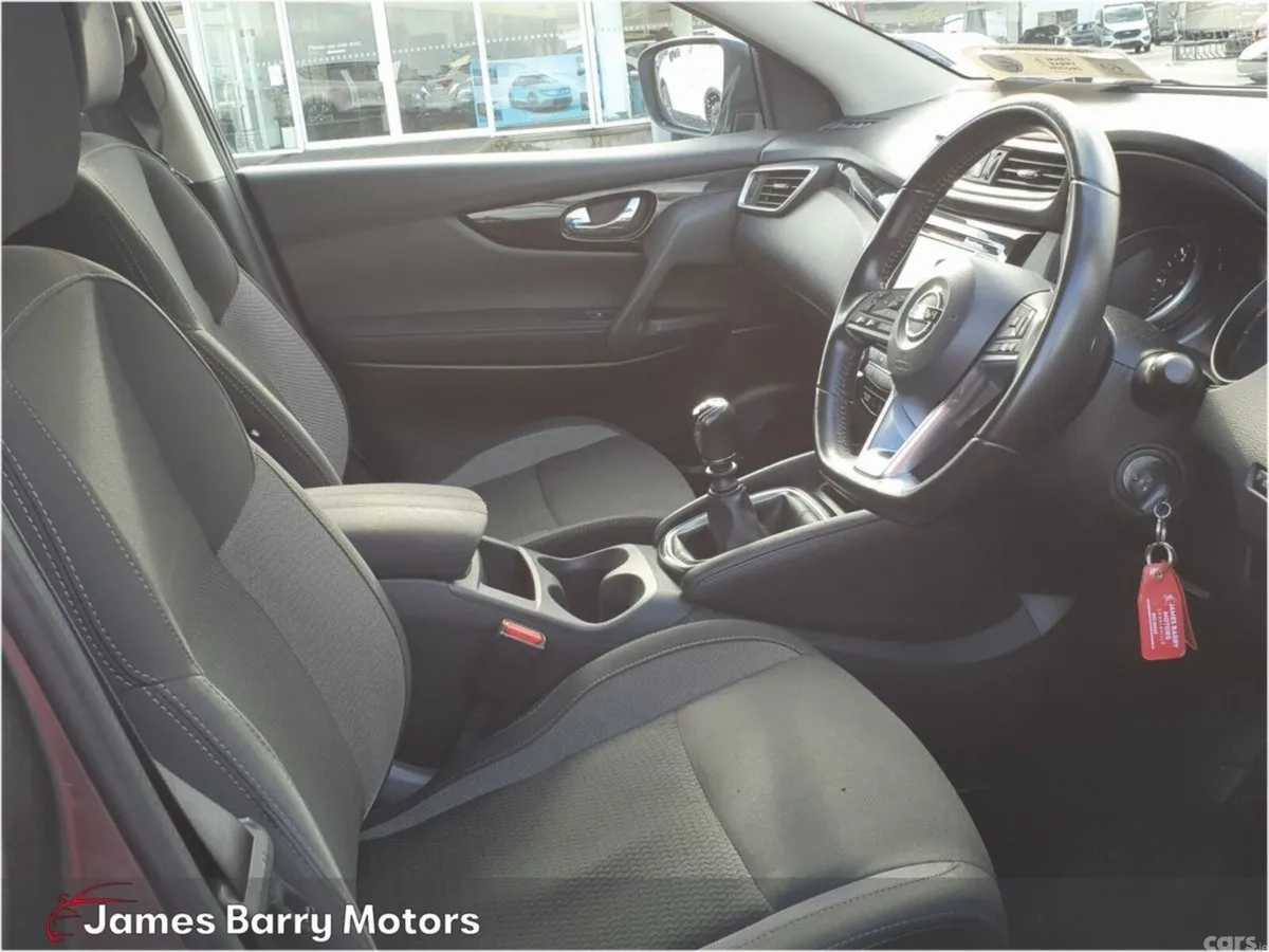 Nissan Qashqai MPV, Diesel, 2018, Grey