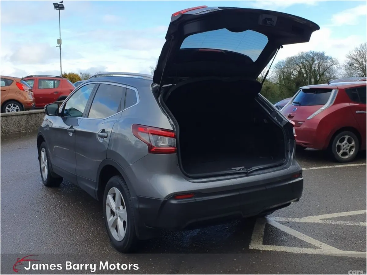 Nissan Qashqai MPV, Diesel, 2018, Grey
