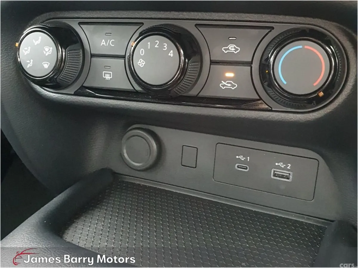 Nissan Juke SUV, Petrol, 2025, Black