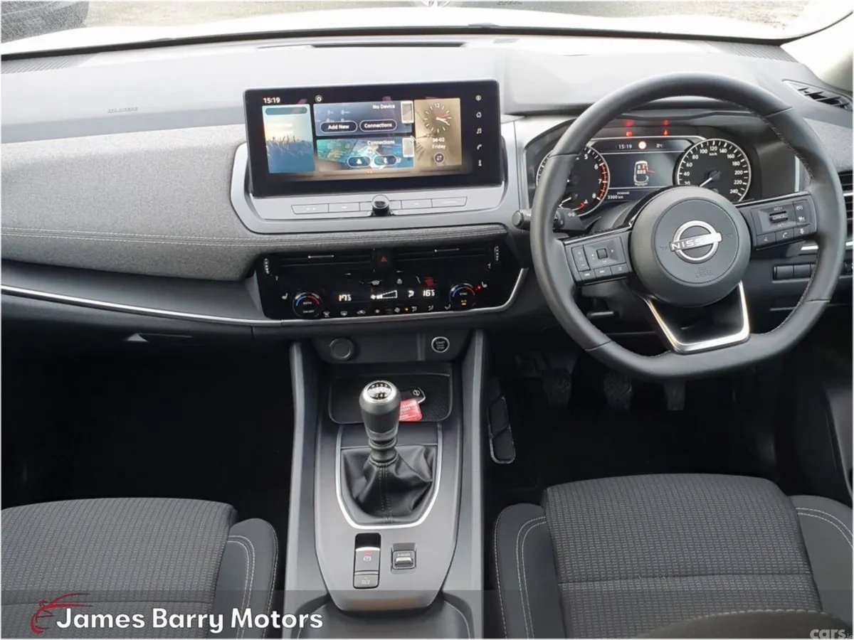 Nissan Qashqai MPV, Petrol, 2025, White