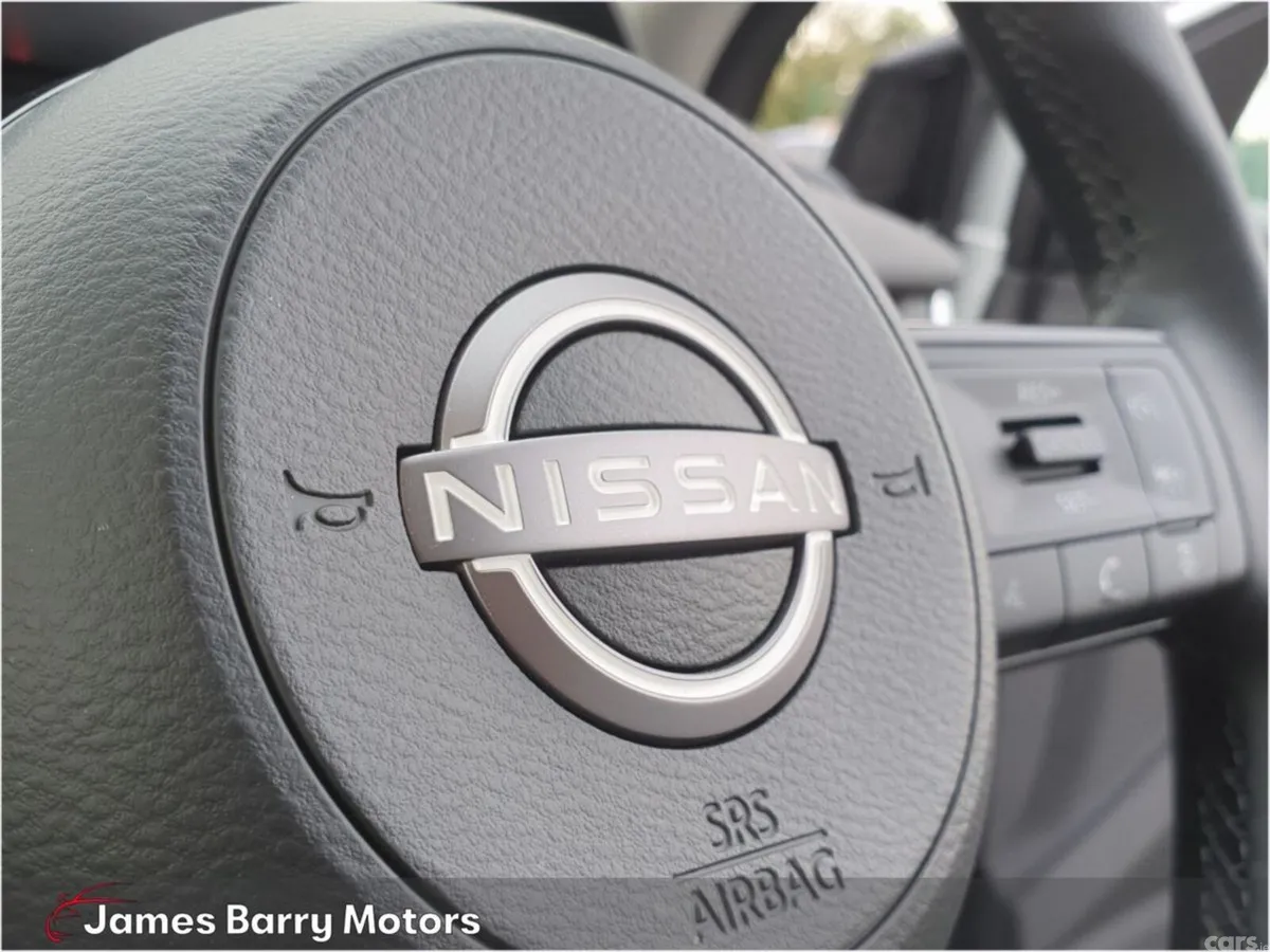 Nissan Qashqai MPV, Petrol, 2025, White