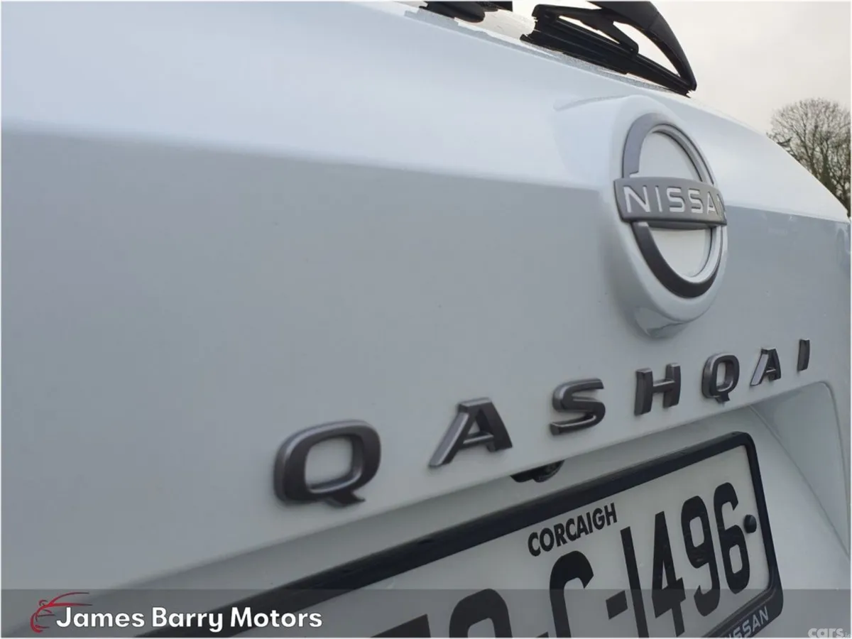 Nissan Qashqai MPV, Petrol, 2025, White