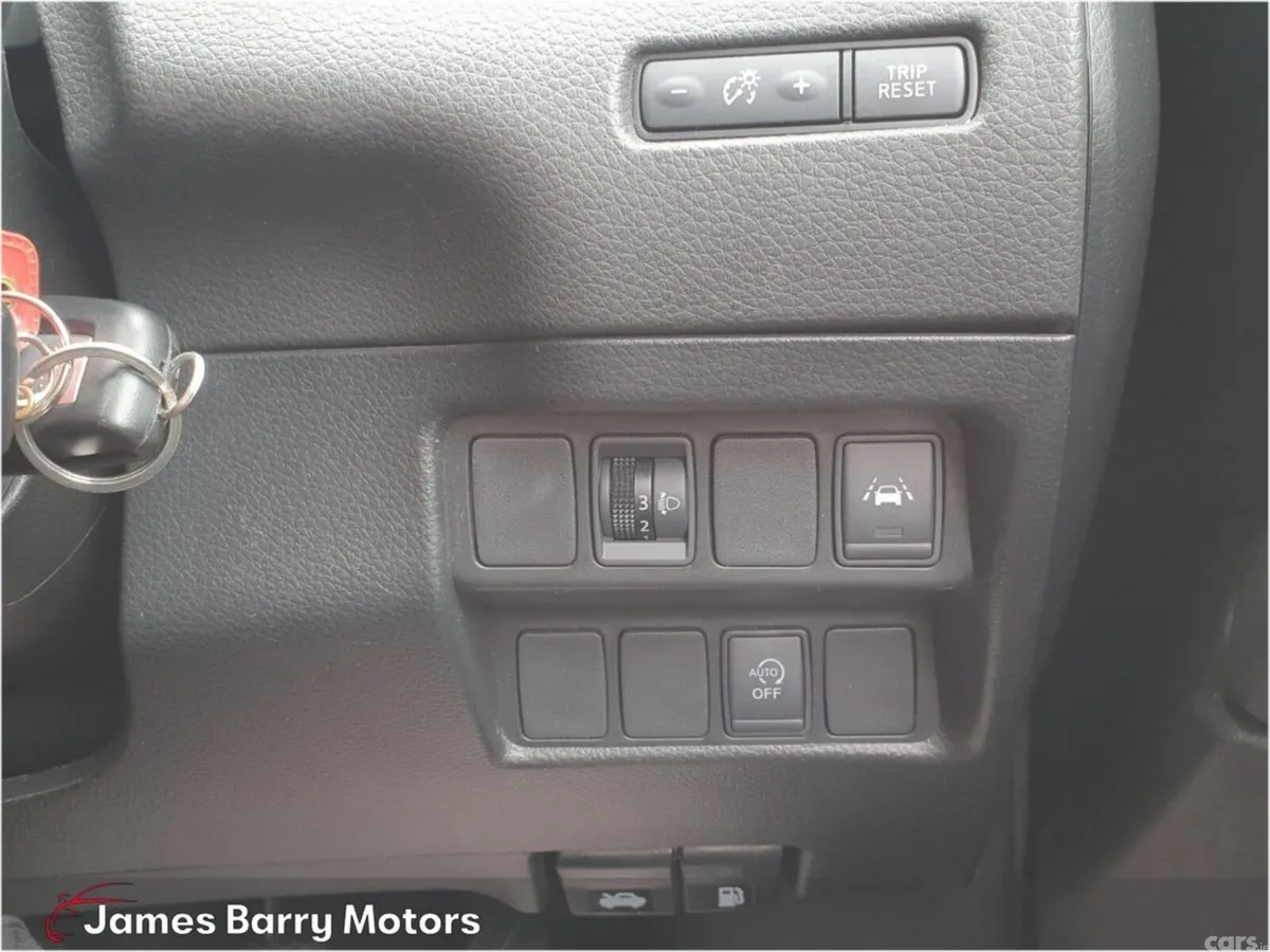 Nissan Qashqai MPV, Petrol, 2020, Blue